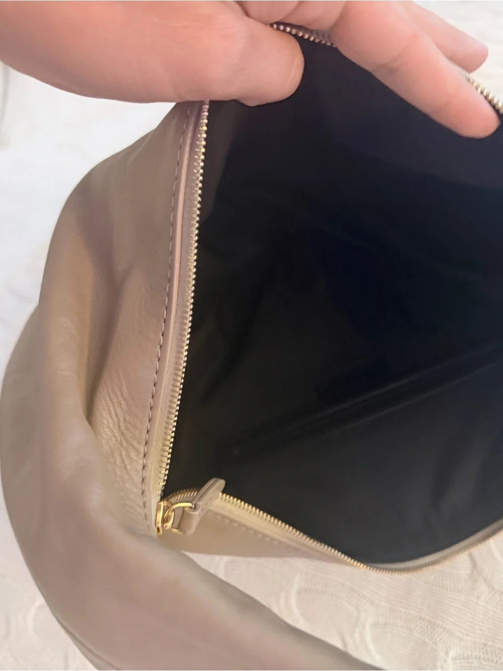Khaite Olivia Medium Taupe
